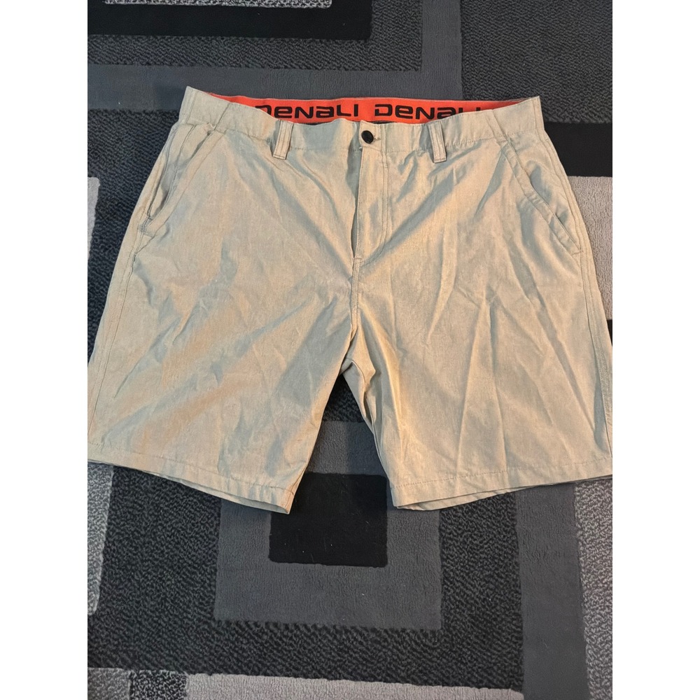 Denali Performance Shorts Mens 40 Khaki Excellent